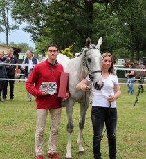 A-Championne-des-Yearling-AQPS_ITS-FOR-YOU-MUM-Vanessa-SAUVAGET-Copier
